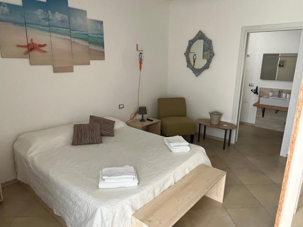 Percebes Exclusive B&B Cutrofiano Esterno foto