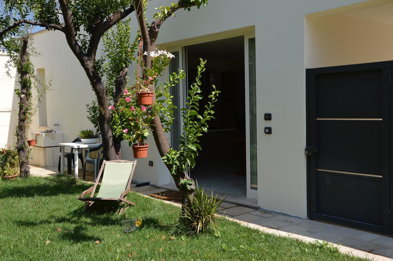 Percebes Exclusive B&B Cutrofiano Esterno foto