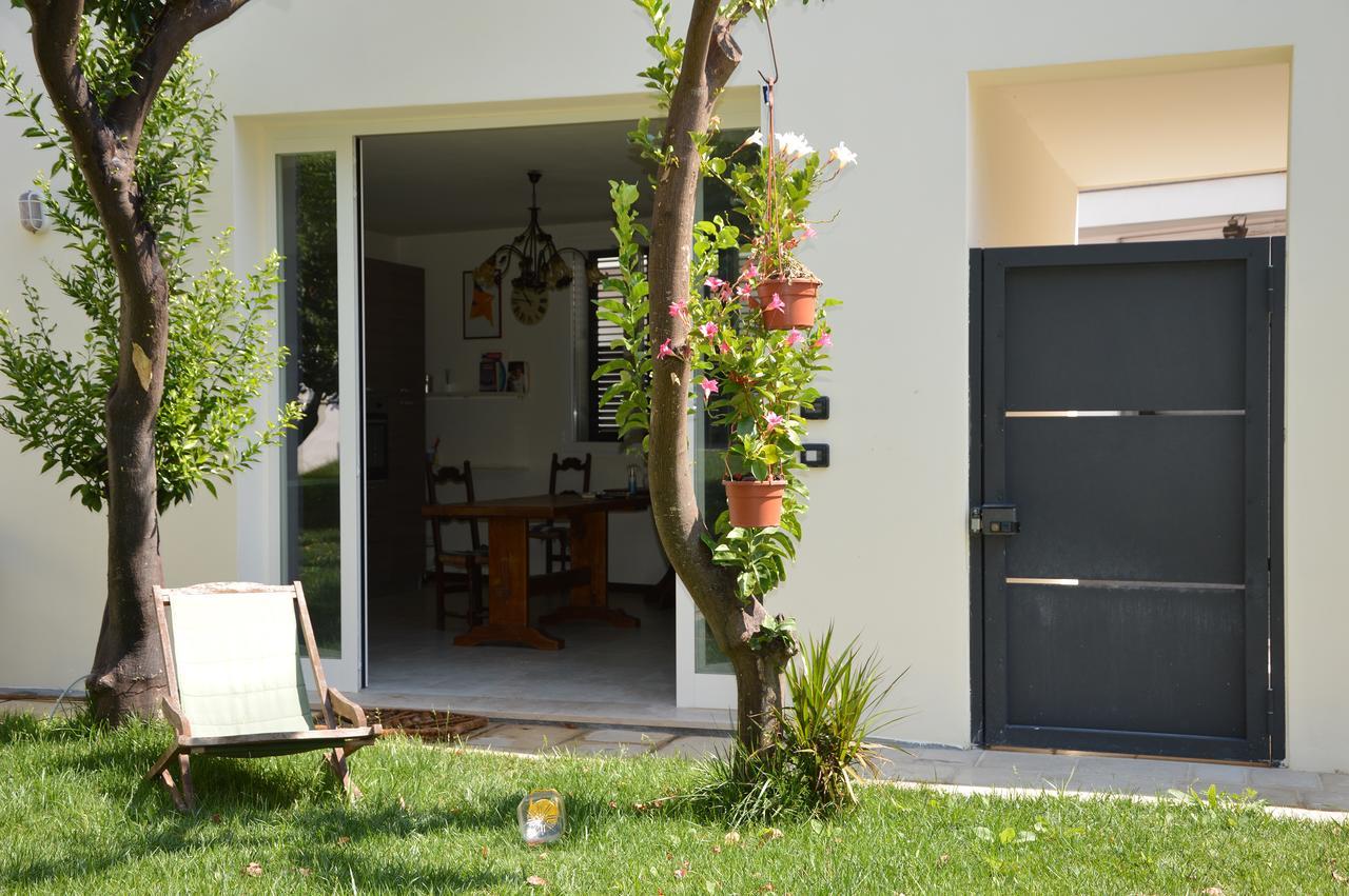 Percebes Exclusive B&B Cutrofiano Esterno foto